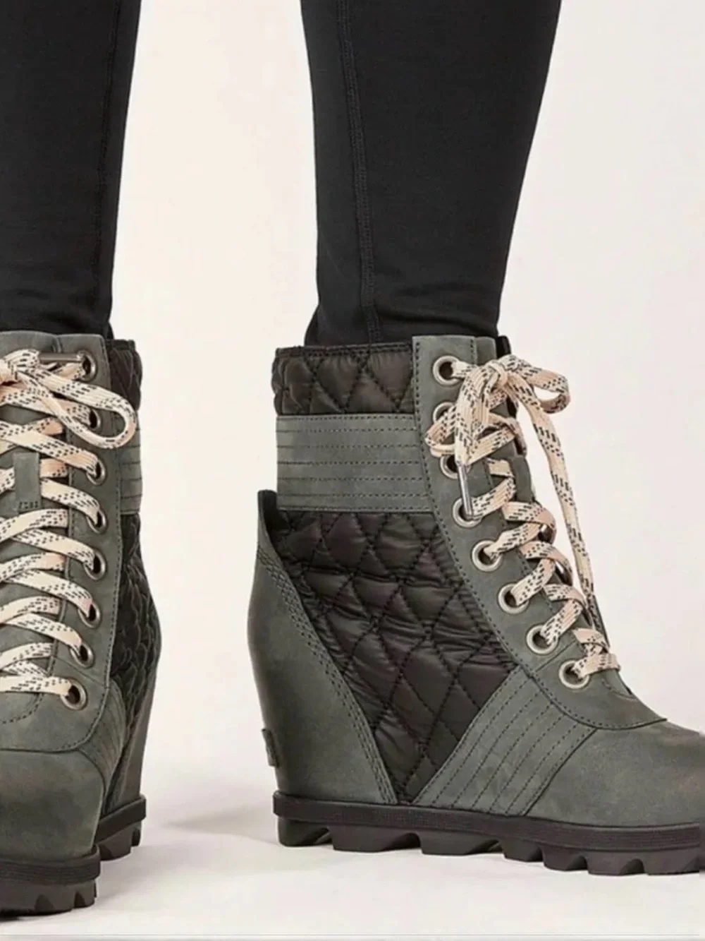 Sorel Lexi wedge boots green